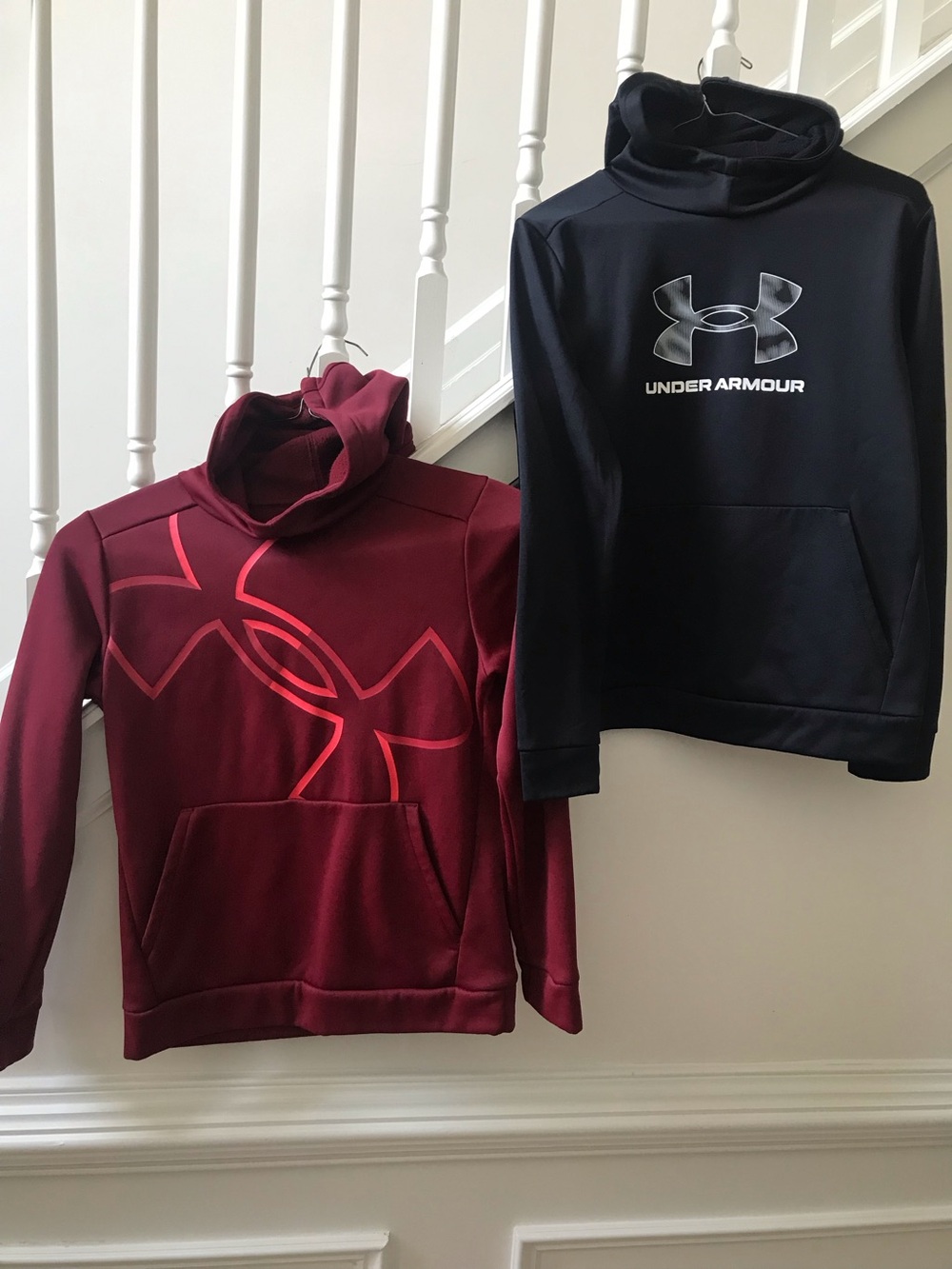 Under Armour Hoodies FLEECE Pullover Boys Kids Burgundy/Black Size YL(14-16)